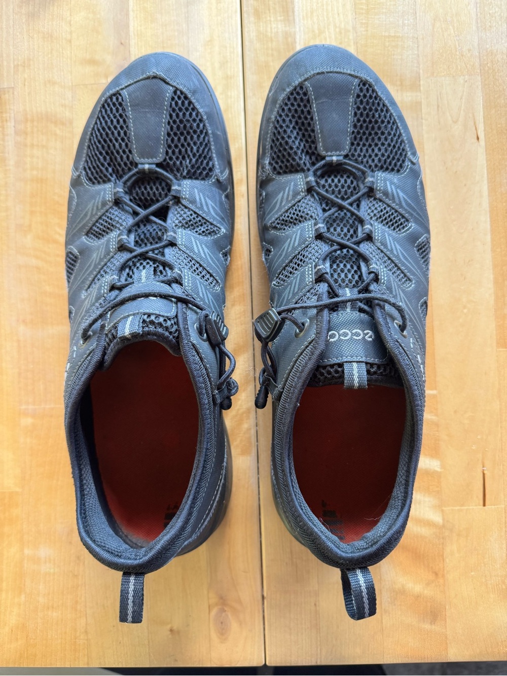 Men's ECCO Black Athletic Mesh Golf/walking Shoes - Picture 2 of 10